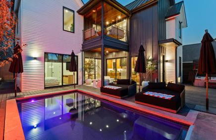 New 6 BR, 4.5B, Pool, Hot Tub, Cold Plunges, Outdoor Sauna, Bar, 9 TVs - Foto 1