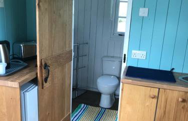 Shepherds Hut (Benny's) - Photo 12