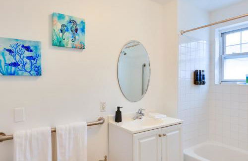 Walk to Downtown and Beach Ocean Grove Apartment! - Foto 9