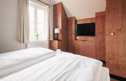 Semi-detached Houses, Turf House - Foto 88