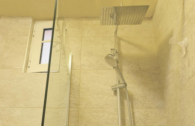 Chic and Elegant Flat Near Beach in Montenegro - Photo 26