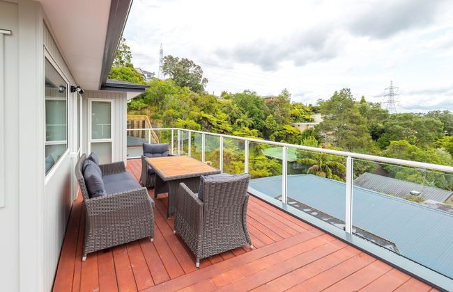 Brand New 5BR home with view of the sea - Photo 31