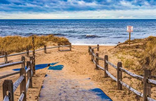 Beautiful Family Home Walk to Beach - Foto 36