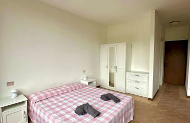 Apartment with swimming pool - Photo 18