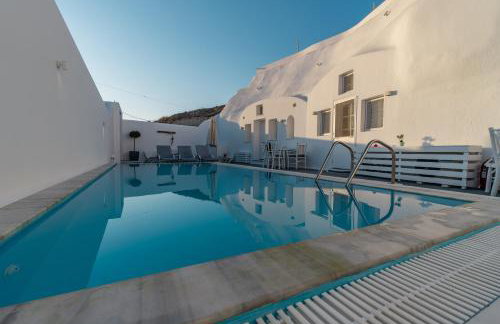 Fira-Cave-Sleeps 13-Parking-Pool-Pet Friendly - Photo 20