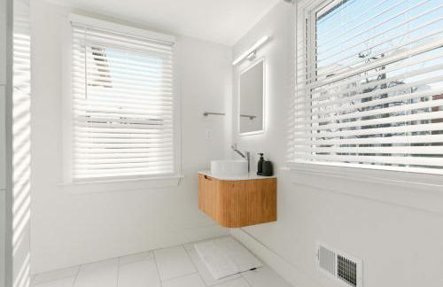 NEW! Gated, Secure, Modern, Beauriful 6 bdr, 4 bth, Near Everything - Foto 9