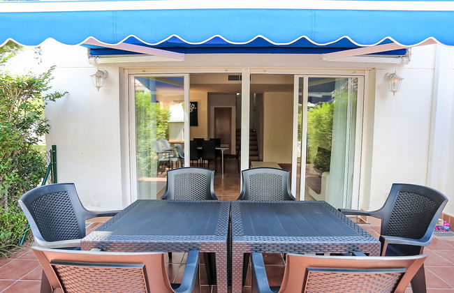 3 bedroom House in Salou with swimming pool and garden - Photo 28