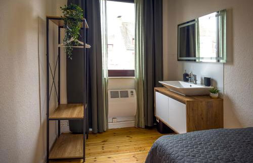 ImmoStay Ferienhaus mit Garten & Free Parking - Foto 42