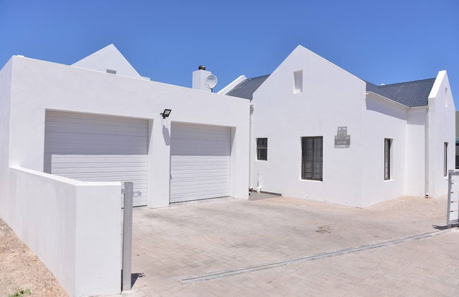 Pelican Cove is a Modern 4-bedroom Holiday Home in Langebaan With Some Sea Views - Foto 33