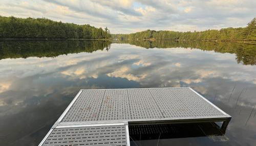 Distinctly modern cabin on quiet Northwoods lake - Foto 3