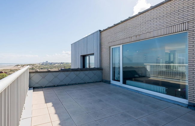 Penthouse in Seafront With Stunning Sea View - Photo 19