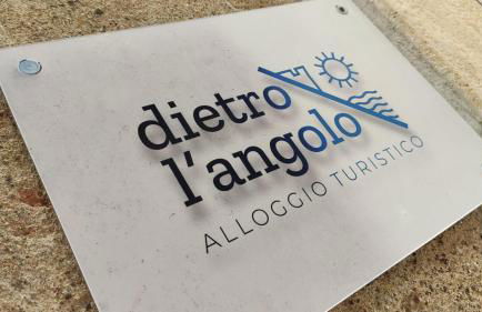Dietro l'Angolo - Photo 1