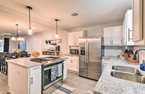 about 2 Mi to Pleasure Pier! Snowbird and Family Getaway - Foto 11