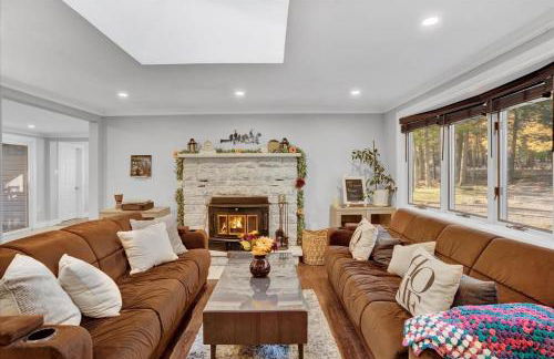 Serene Pocono Escape Hot Tub Lake Access - Foto 17