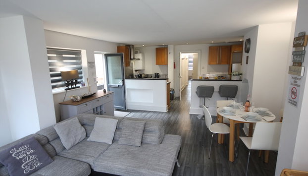 Bournemouth Holiday Let With Hot Tub & Sauna - Foto 2, Imagen principal