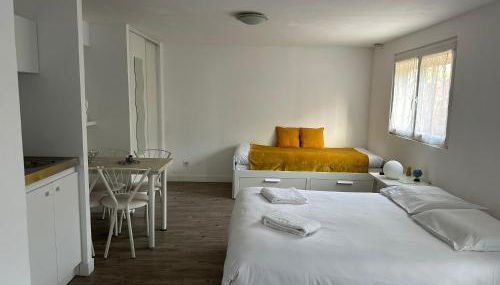 Tours, Touraine et Chateaux de la Loire - Foto 3, towels, wardrobe