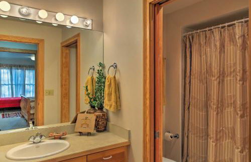 Cozy Driggs Condo with Hot Tub and Ski Shuttle Service - Foto 15