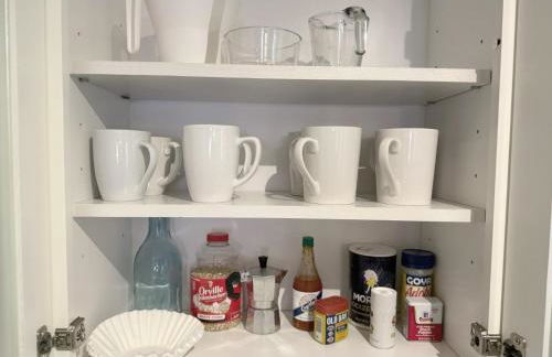 Stylish Stay Close to UM City Vibes - Photo 29