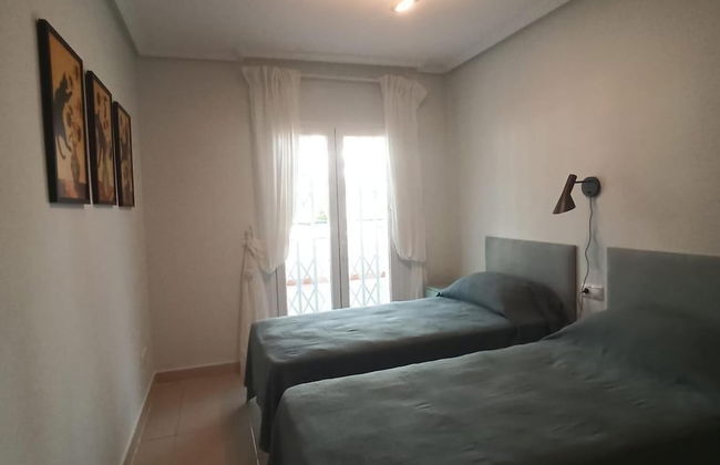 2 Bed Apt - Close To Beach - Pool - Balcony - Foto 3