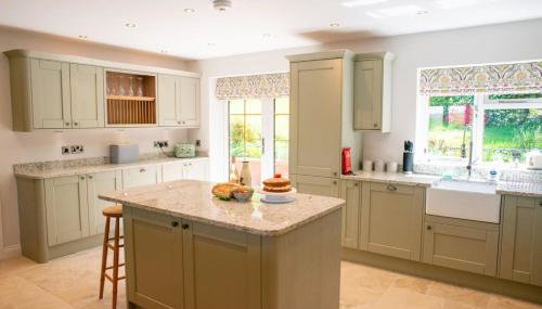 Country Crabtree Bungalow with large wild garden - Foto 2