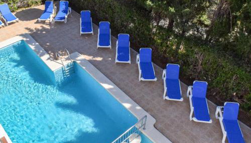 Villa Alexia Apartments Atolón 1st Floor Stairs 2BR Pool view 9 min to Sea 5min to Town AT1833 - Foto 2