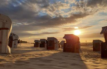 Private Apartment, Aircondition, HD TV pl & de, WiFi, Garage, fully equipped, near beach - Foto 48