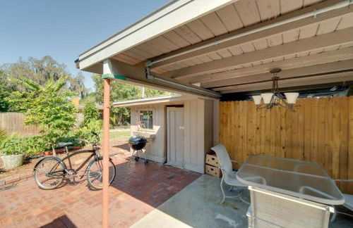2 Mi to Riverwalk Palmetto Gem with Fire Pit and BBQ - Photo 3