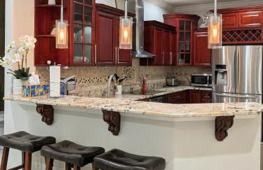 3br,3ba home near Downtown and Airport, Walk to the Stadium - Foto 10