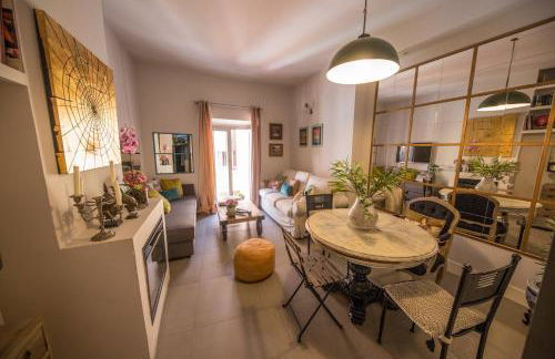 Awesome Penthouse - Photo 8