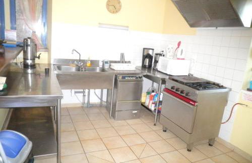 Grande maison conviviale à Saint-Côme-d'Olt avec jardin et cheminée - Photo 7