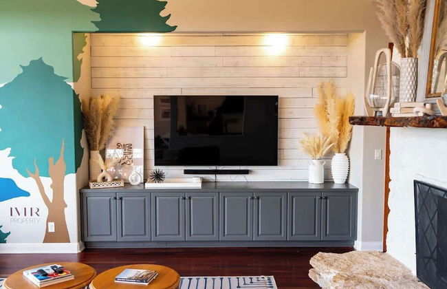 Luxurious Lake Park House: Sleeps 25, Pool, Hot-tub, Firepit and Game Room! - Foto 83