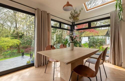 Acorn Lodge Luxury Retreat In a Stunning Oasis With Hot Tub - Pass the Keys - Foto 76