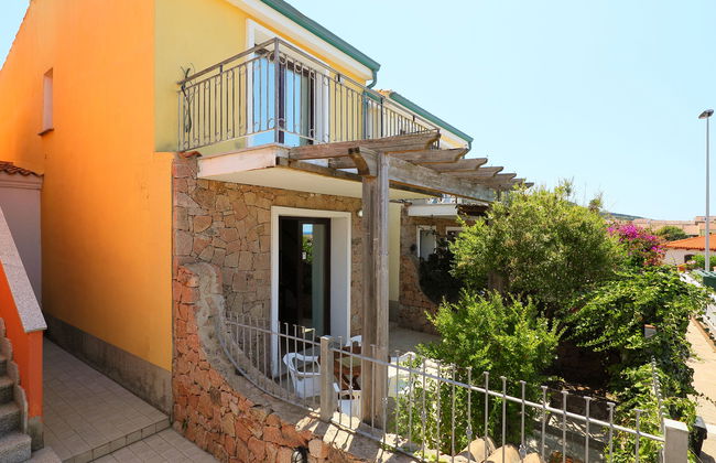 1 bedroom Apartment in Valledoria with garden and terrace - Photo 2