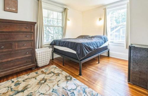 Massive 6 bedroom home with a Pool - Foto 17