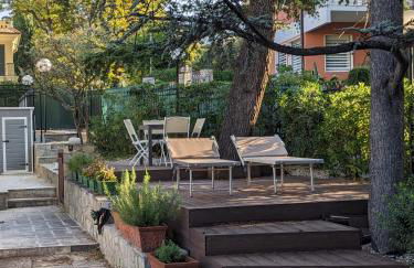 Nel verde a due passi dal mare - Foto 24