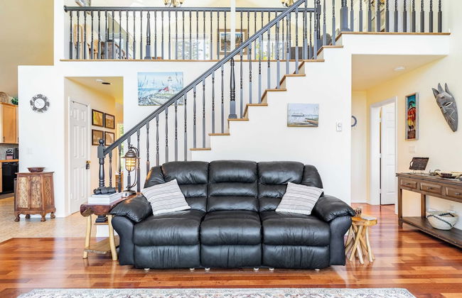 Harborview Getaway by Avantstay Walk to Beach - Photo 7