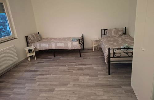 Zwei separate Zimmer im 1 OG Ideal für Montüeren oder Studenten WG - Foto 29