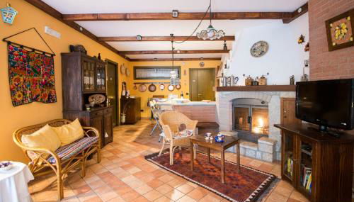 The Flowers' House - Photo 4