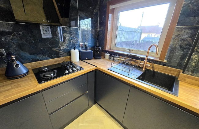 Quirky 2-Bed with Free Parking - Foto 21