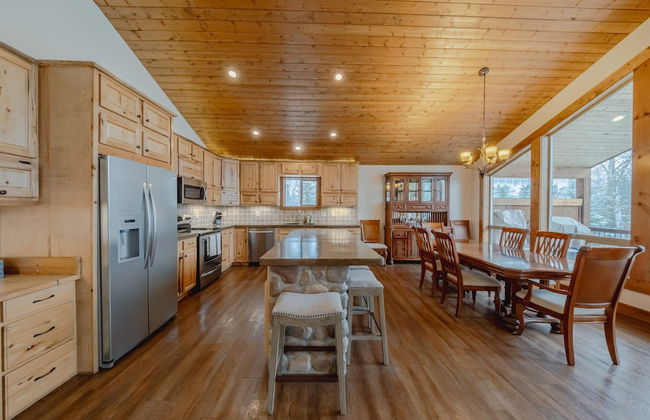 Flathead River Retreat For 15! - Foto 13