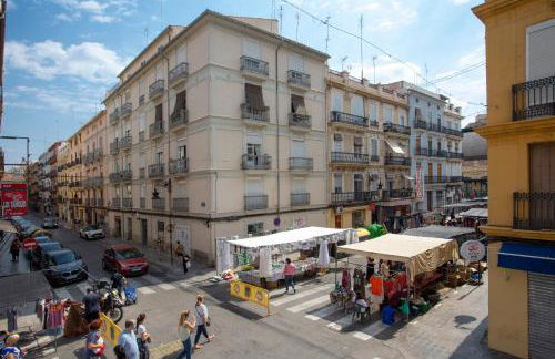 SingularStays Valencia Center - Photo 20