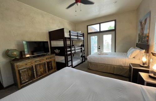 C25, Four bedroom, 4 1 2 bath luxury log-sided cottage with hot tub cottage - Foto 72