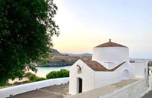 Antique Villa - Photo 36