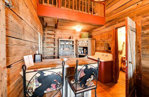 Western-Themed Decatur Studio on Main Street! - Foto 8