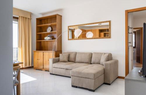 GuestHost - Bright Apartment with Terrace x6 - Foto 2