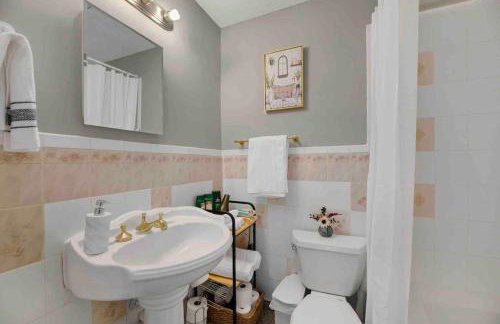 Oxon Hill Luxurious Home,5 min to MGM & National Harbor - Foto 17