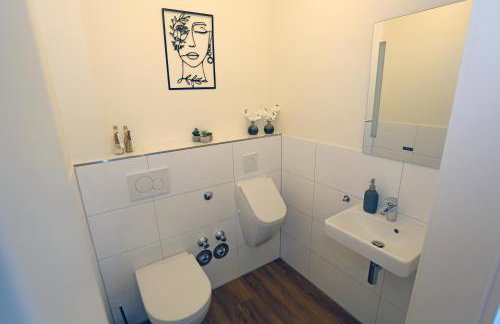 Exklusive Wohnung mit Balkon und direktem Rheinblick mit 2 Schlafzimmern für bis zu 5 Gäste - Foto 33