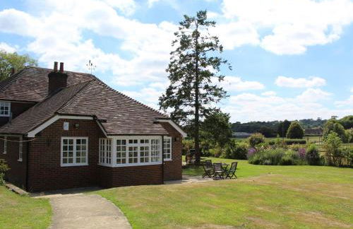 Castle House Cottage - Photo 2