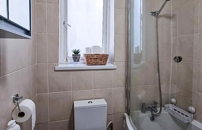 White Cozy House With Pool Table Game Room - Photo 53