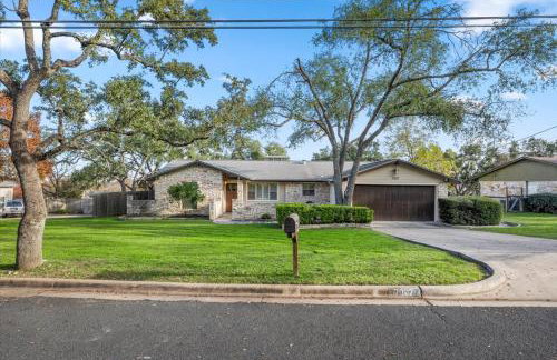 Spacious Retreat W Private Pool & Plenty of Space - Foto 21